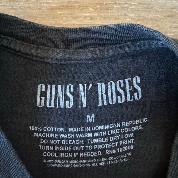 Urban Outfitters Guns And Roses Was Here Black Graphic Tour Shirt Size Medium - Picture 3 of 5
